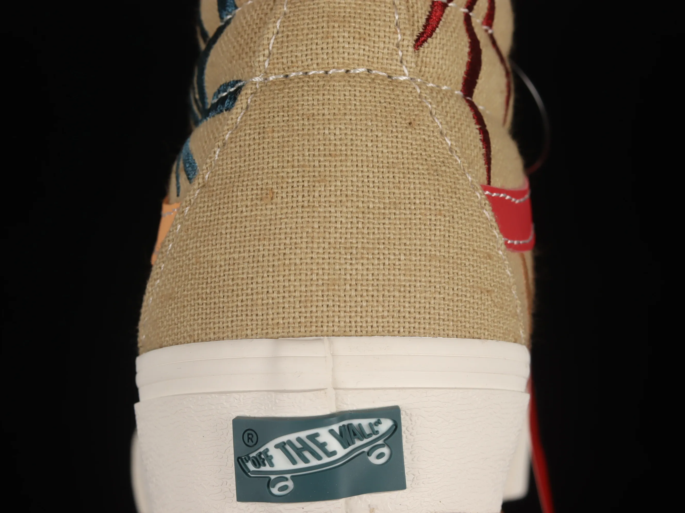 All categories Vans Vans series Vans Hi Vans high-top Vans Sk8-Hi Vault OG VR3 Vans official environmental protection series Maple leaf electric embroidered canvas shoes VN0A5EE3AZB